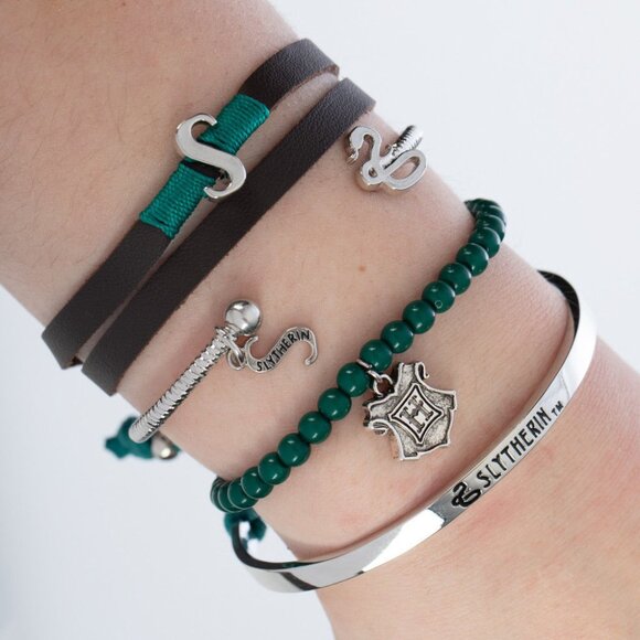 Harry Potter 4 Pack Slytherin Friendship Bracelet Gift Set - Wizarding World - Picture 2 of 5
